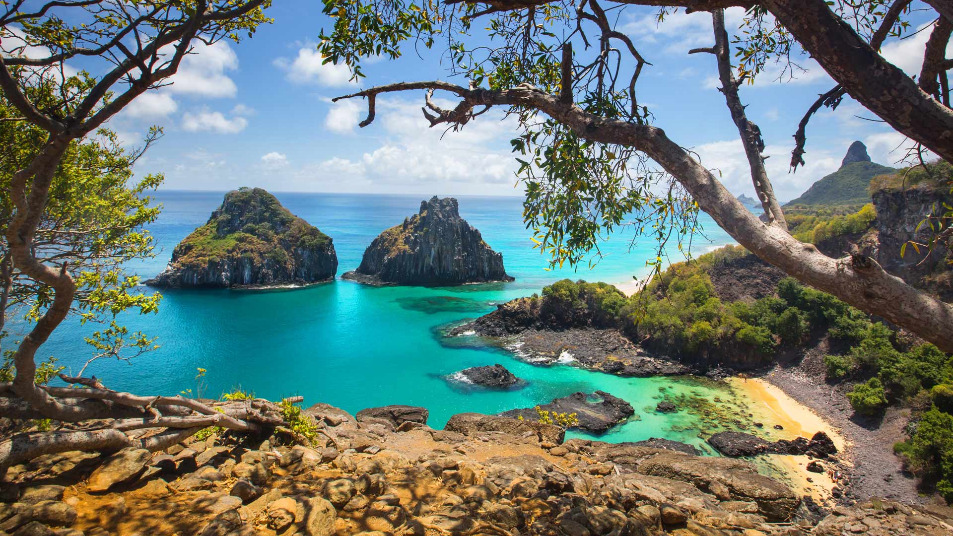 Baía-dos-Porcos-em-Fernando-de-Noronha-rodamundo-1 Baía-dos-Porcos-em-Fernando-de-Noronha-rodamundo-1